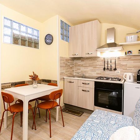 La Chicca Appartamento Intero Nei Quartieri Spagnoli ナポリ 部屋 写真