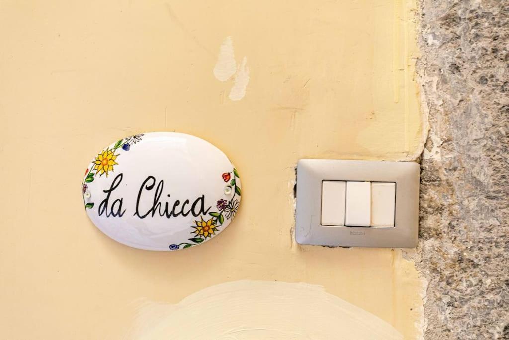 La Chicca Appartamento Intero Nei Quartieri Spagnoli ナポリ エクステリア 写真