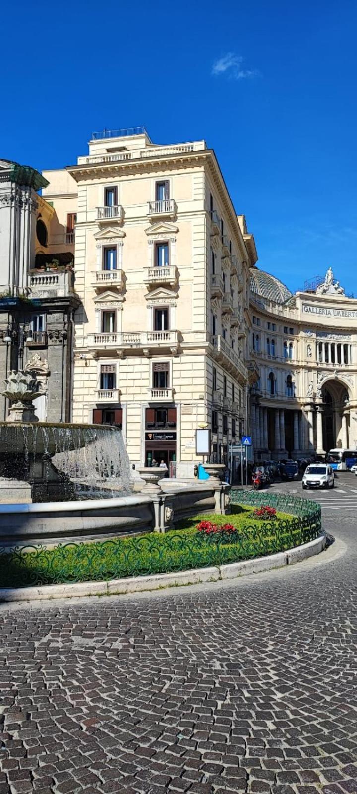 La Chicca Appartamento Intero Nei Quartieri Spagnoli ナポリ エクステリア 写真