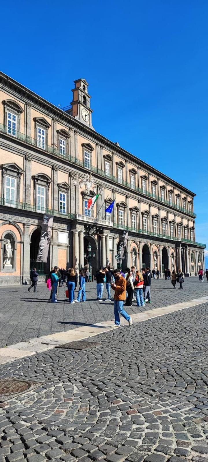 La Chicca Appartamento Intero Nei Quartieri Spagnoli ナポリ エクステリア 写真